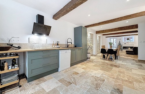 Villepinte Bed & Breakfast | Private room in Villepinte-near Carcassonne and the Canal du Midi