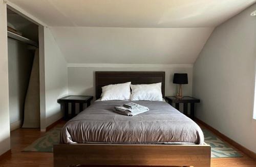 Moncton House | Private Room Lakeview House- Westmount