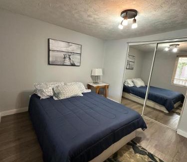 Moncton House | Private Room Lakeview House- Westmount