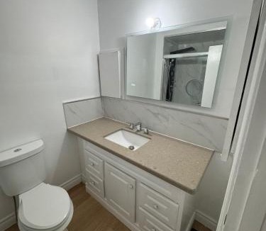 Malton House | Private Room Near Airport D34