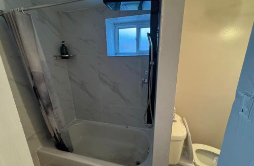Malton House | Private Room Near Airport D88