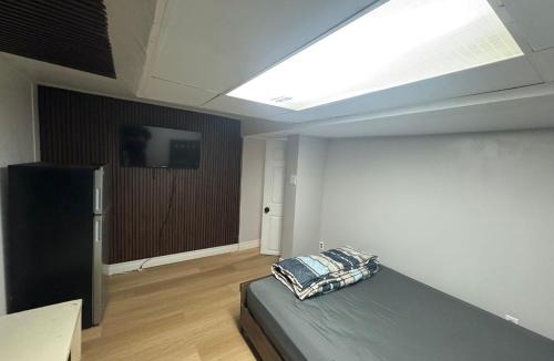 Malton House | Private Room Near Airport D87