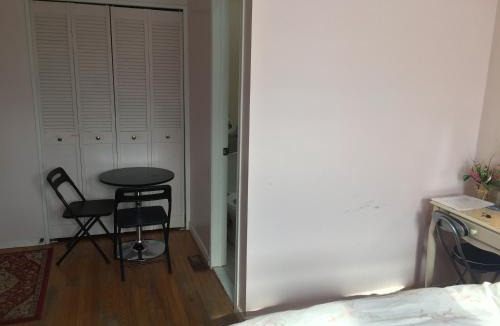Northeast Mississauga House | Private Room near Airport