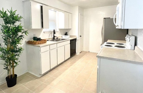 Plano House | Private room near downtown in Plano