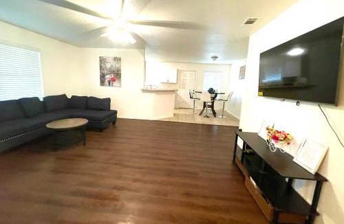 Dallas House | Private room near downtown dallas9