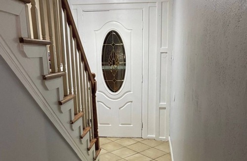 Paterson House | Private room near NYC!