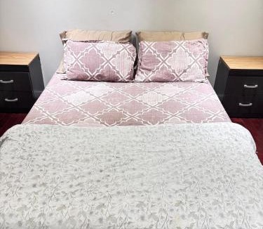 Fletchers Creek South House | Private Room Near Toronto Airport