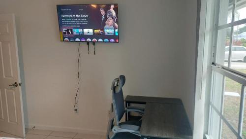 Westgate House | Private Room Near Airport