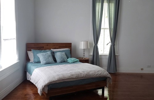 Marshall House | Private room. Private entrance. Private drive.