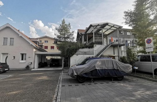 Munchenstein House | Private room with 6 beds, for groups or for family