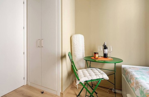 El Guinardo Bed & Breakfast | Private Room with A/C & Rooftop