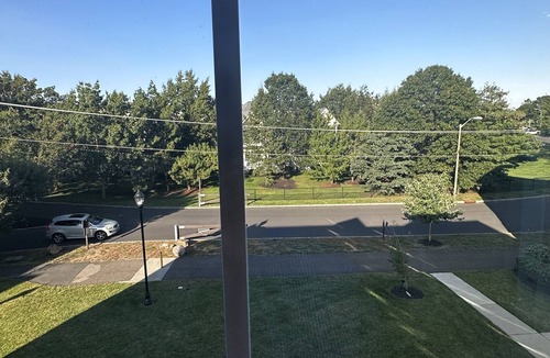 Morgan House | Private Room - Wwalkable to the Beach