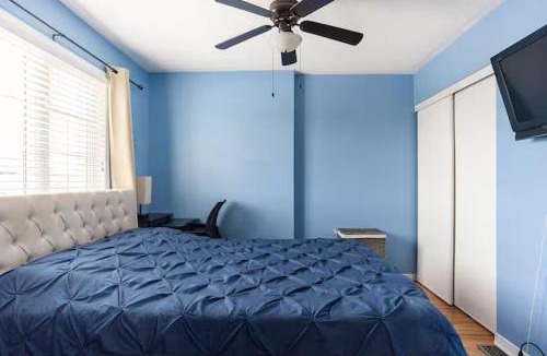 Bowmanville Hostel | Private Rooms in a House