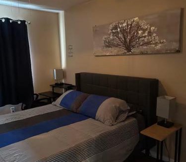 Bowmanville Hostel | Private Rooms in a House