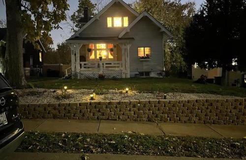 Vinita Park House | Private Rooms in a Spacious 4-Bedroom Home