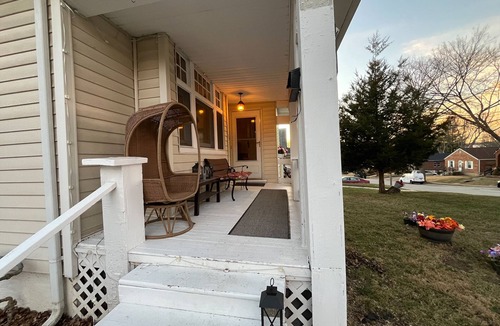 Vinita Park House | Private Rooms in a Spacious 4BR House