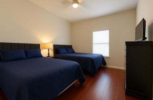 Five Points House | Private Rooms in San Antonio Home 5 mins to downtown
