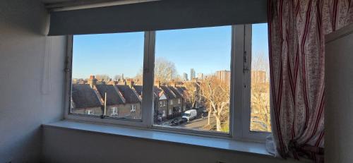 Faraday House | PRIVATE ROOMS - SHARED BATHROOM - Elephant & Castle