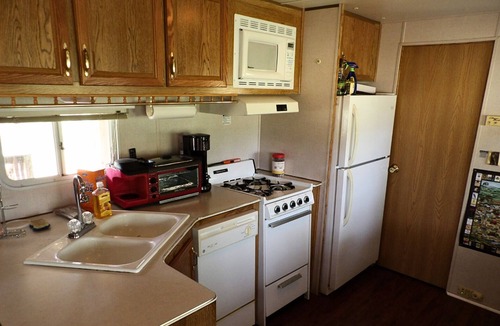 Boerne House | Private RV Retreat | King Bed, Kitchen & Bath