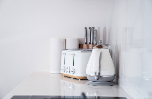 Mission Bay Apartment | Private Sanctuary w/seaviews | Full Kitchen, Heat Pump & Sea Side