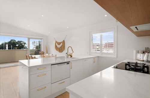 Mission Bay Apartment | Private Sanctuary w/seaviews | Full Kitchen, Heat Pump & Sea Side