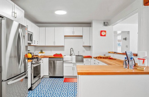 Santa Fe House | Private Santa Fe Retreat Near Plaza · Fire Pit · 3 King Bedrooms