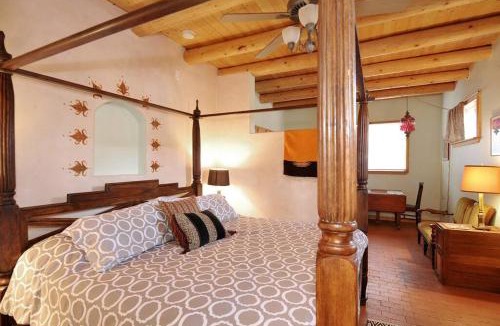 Northeast Santa Fe House | Private Santa Fe Retreat w/King Bed, patio