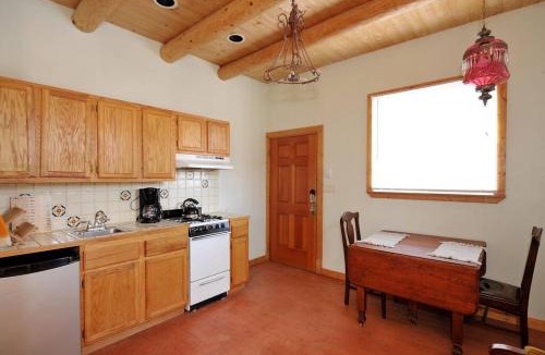 Northeast Santa Fe House | Private Santa Fe Retreat w/King Bed, patio