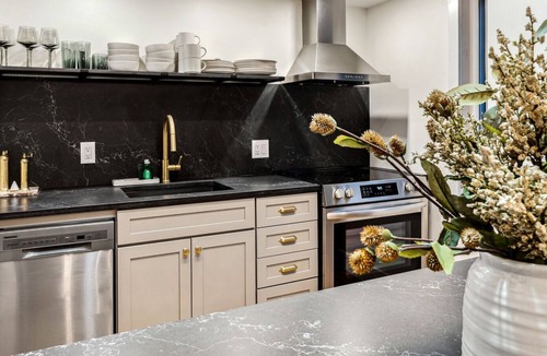 Quechee House | Private! Sauna, 3BR/2Ba, Pet-Friendly - Twin Peaks