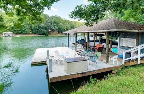 Moneta House | Private Sauna & Game Room: Lakefront Moneta Gem