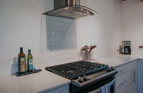 Taos House | Private + Scenic Adobe Gem Perfect Location for Ski + Town