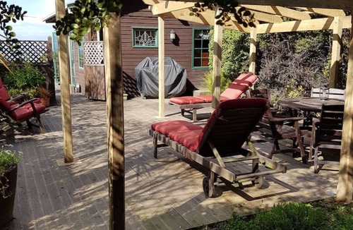 Ahuriri Flat Cabin | Private seaside couples hideaway