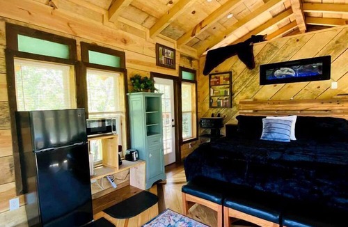 Jackson House | Private & Secluded Treehouse called the Fire Tower