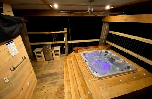 Jackson House | Private & Secluded Treehouse called the Fire Tower