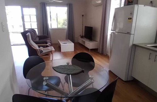 Brisbane Waterfront Apartment | Private self contained 2 bedroom apartment