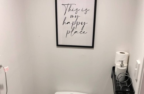 Hamilton Apartment | Private Self contained Studio