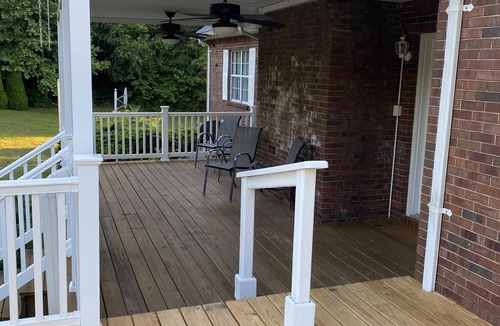 South Pittsburg House | Private Setting Perfect for Large Groups