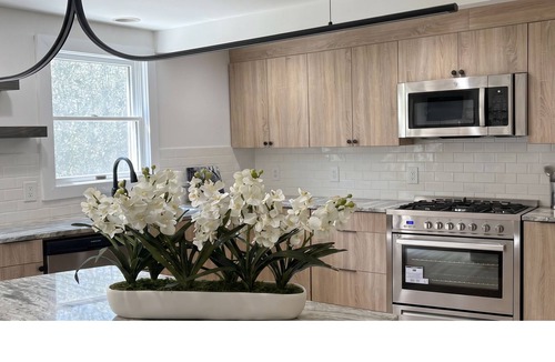 Southampton House | Private Southampton Estate - Modern Comfort + Ideal Location