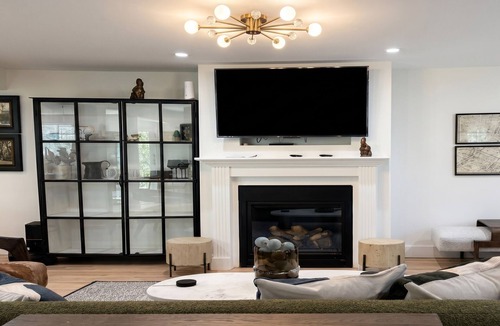 Southampton House | Private Southampton Estate - Modern Comfort + Ideal Location
