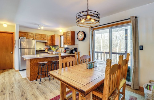 Long Pond Cabin | Private Spa, Fire Pit & Deck: Poconos Home!