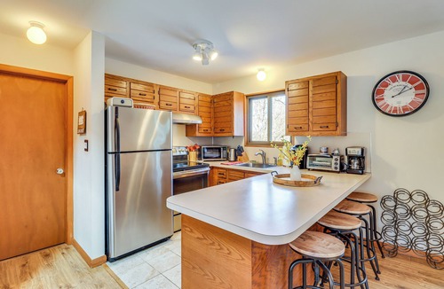 Long Pond Cabin | Private Spa, Fire Pit & Deck: Poconos Home!