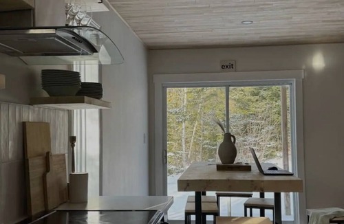 Tobermory Cottage | Private spa in Tobermory, Canada