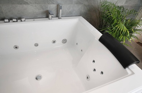 Hoengg Apartment | Private Spa LUX with Whirlpool and Sauna in Zurich