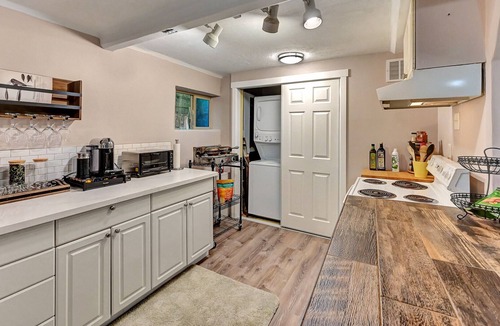 East Renton Highlands Apartment | Private Spa Retreat!