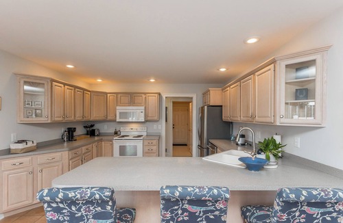 Keezletown House | Private + spacious! Central location! Firepit, jet tub, games +grill!