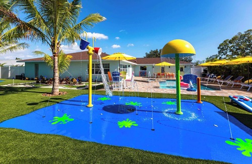 Palma Sola House | Private Splash Pad, Pickleball, Htd. Pool, Hot Tub