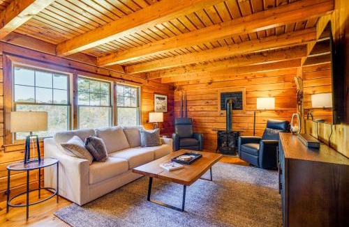 Shrewsbury House | Private Spring-Fed Pond Idyllic Shrewsbury Cabin!