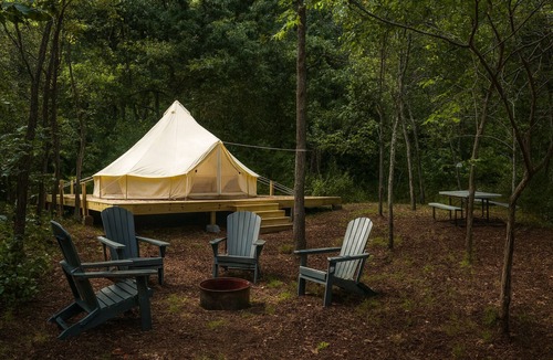Boss Apartment | Private Stargazing Tent Maple Haven – Peaceful Glamping with Fire Pit & Open Skies