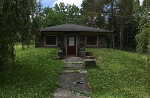 Ithaca Cottage | Private Stone Cottage