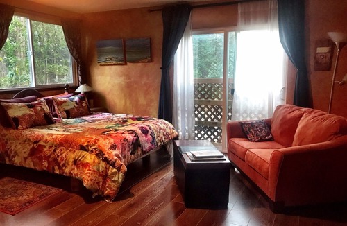 Nevada City Apartment | Private studio apartment one mile from downtown.